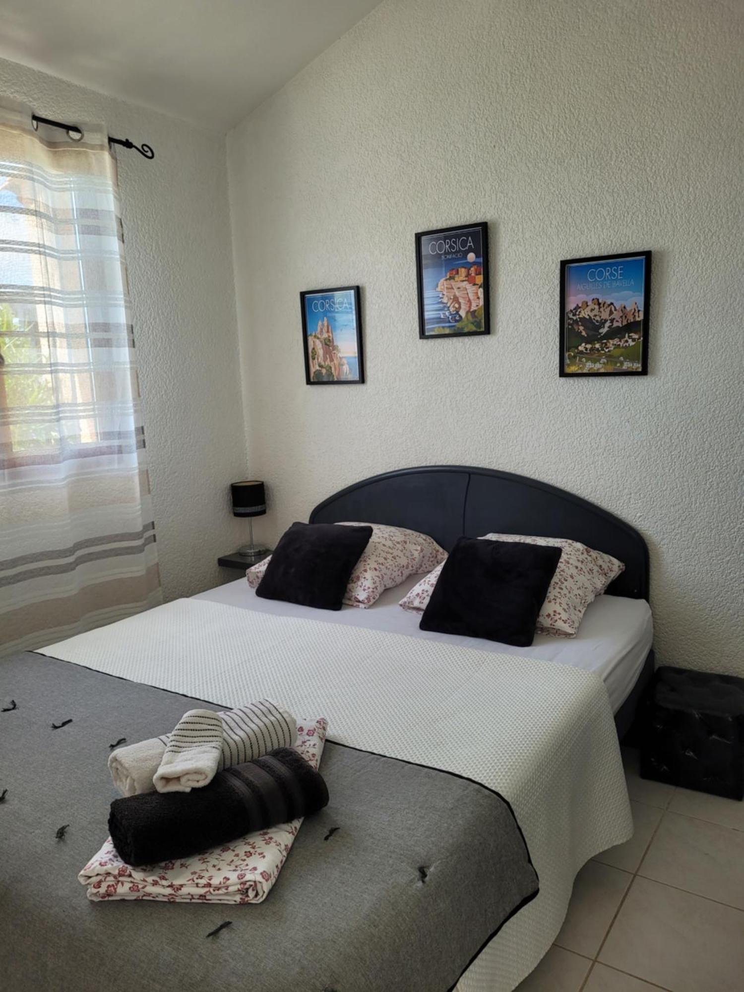 Villa Acqua Doria Coti-Chiavari  Bilik gambar